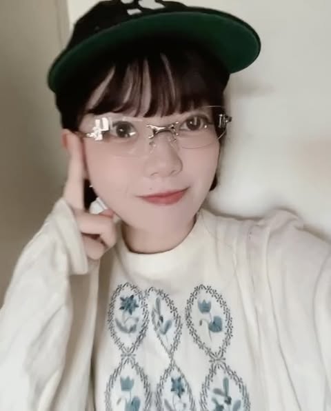 Emblematic Oval 01 eyeglasses in Metallic Silver | Optical | TIJN